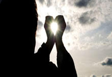 最新配资平台:短线投资股票技巧-狂买49亿股！险资二季度重仓买了这些 投资者能“抄作业”吗